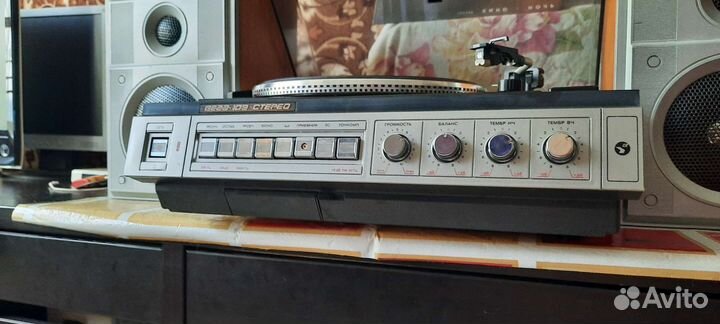 Проигрыватель виниловых пластинок Вега-109