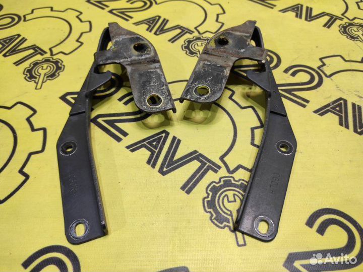 Петли капота Infiniti Fx35 S50 VQ35DE 10.2004