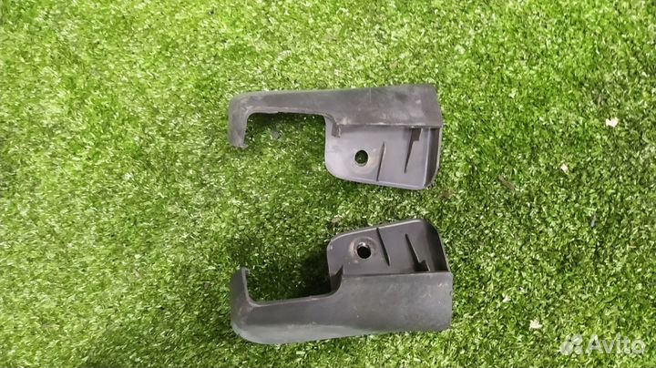 Накладки на петли капота пара Volkswagen Passat