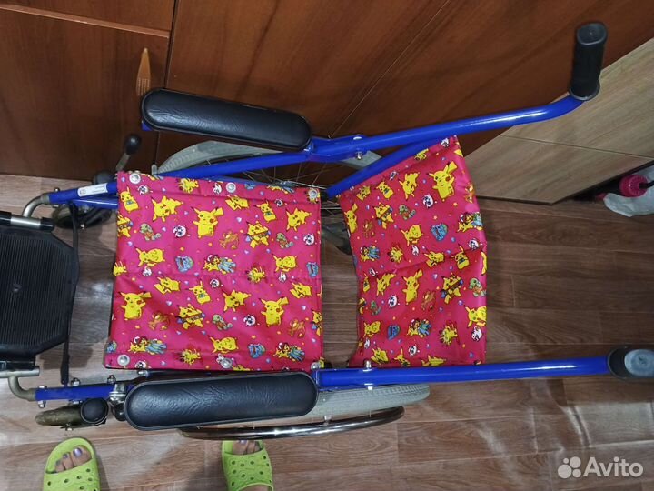 Коляска детская инвалидная