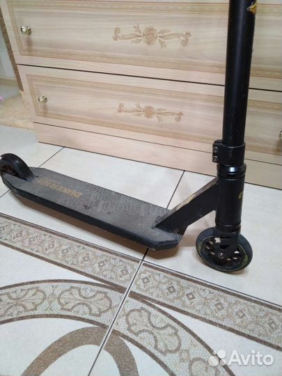 Трюковой самокат tech team