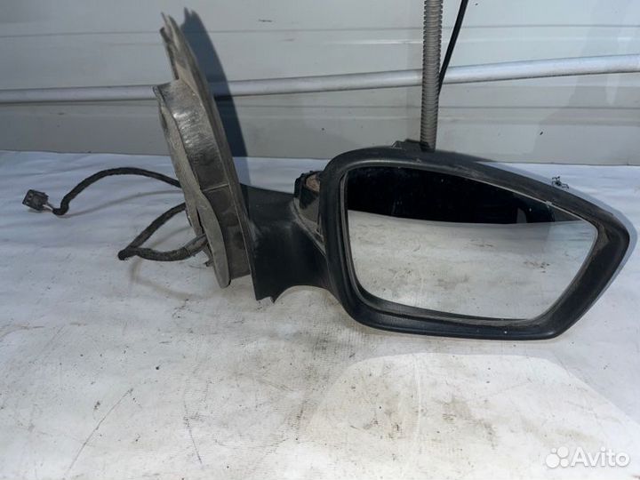 Зеркало правое Ford Focus 2008