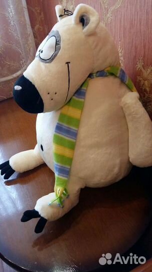 Большой мягкий медведь