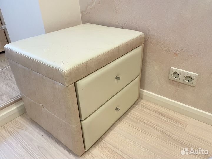 2 Тумбочки прикроватные бу