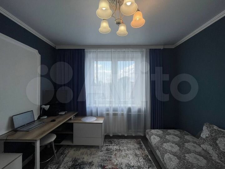 Комната 18 м² в 3-к., 18/23 эт.