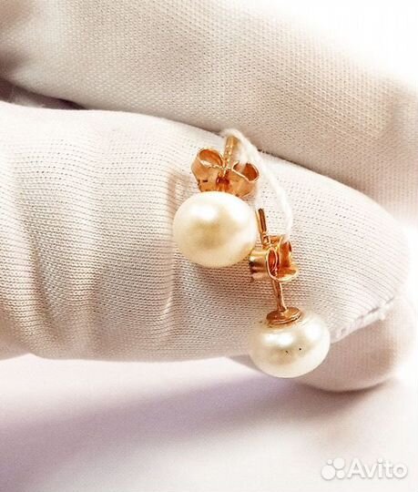 Золотые серьги с камнем