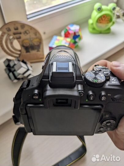 Зеркальный фотоаппарат