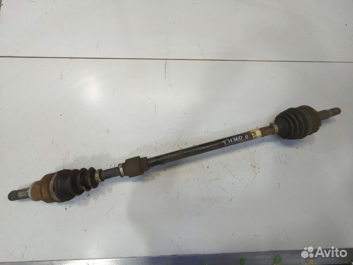 Полуось Toyota Yaris, 2009