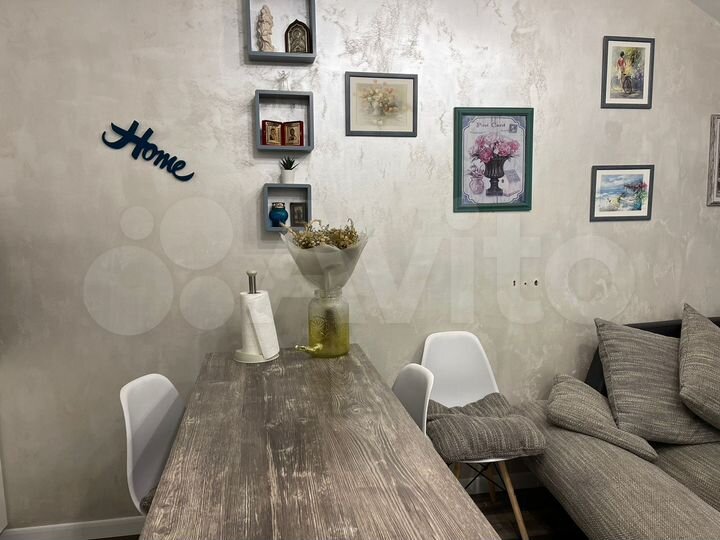 2-к. квартира, 84 м², 6/6 эт.