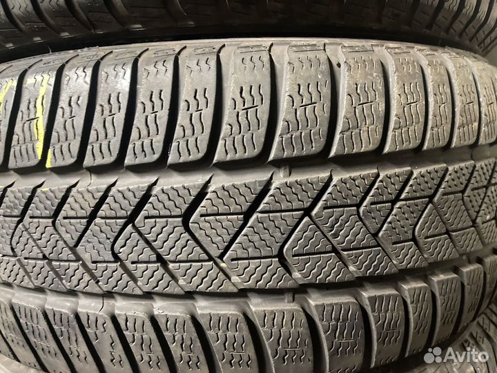 Pirelli Winter Sottozero 3 245/40 R19 98V