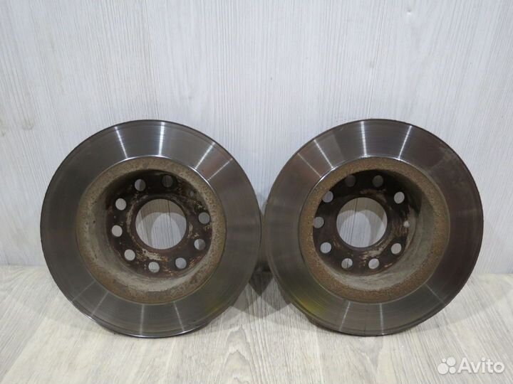 Диск тормозной задний Volkswagen Golf 6