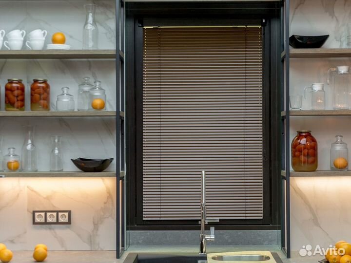 Жалюзи горизонтальные Серебряные RAL8929