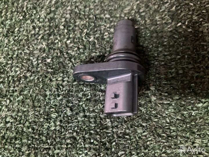 Датчик положения коленвала Nissan Qashqai J10E