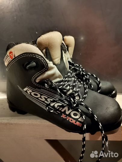 Комплект лыжи и ботинки 35 размер