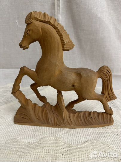 Деревянная фирурка