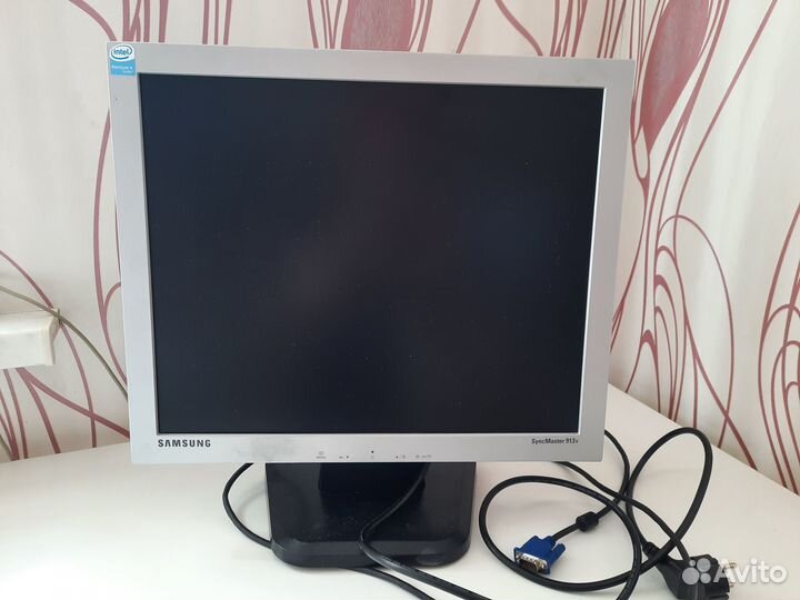 Монитор Samsung SynkMaster 913v