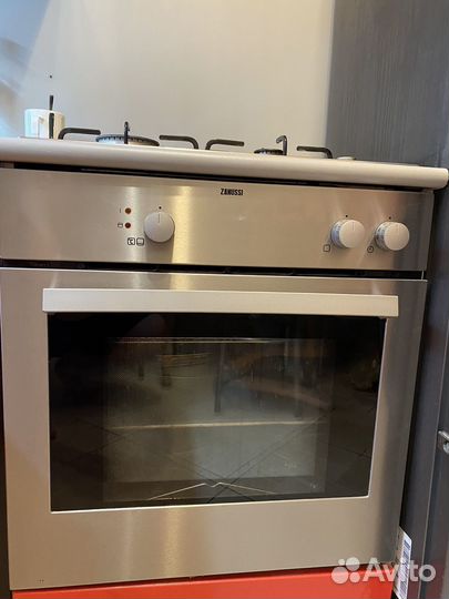 Газоваый жарочный шкаф Zanussi
