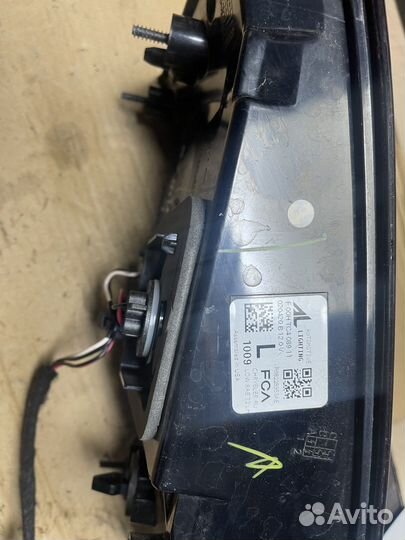 Фонарь левый крайслер пацифика с 2017г