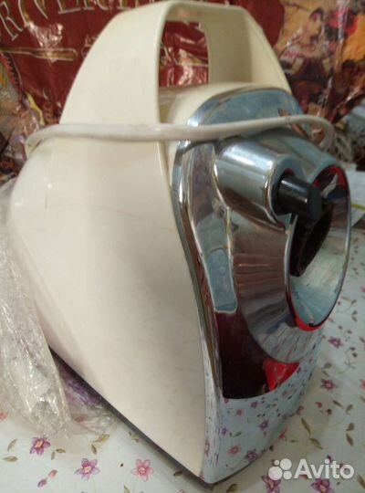 Мясорубка новая электрическая