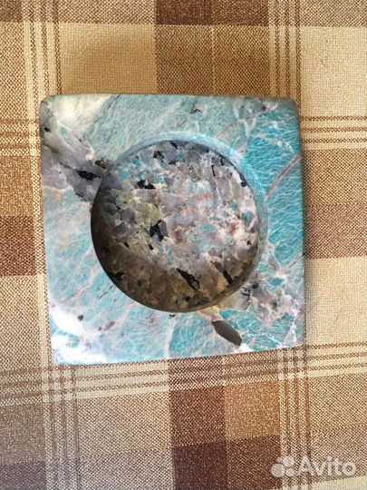 Пепельница из мрамора