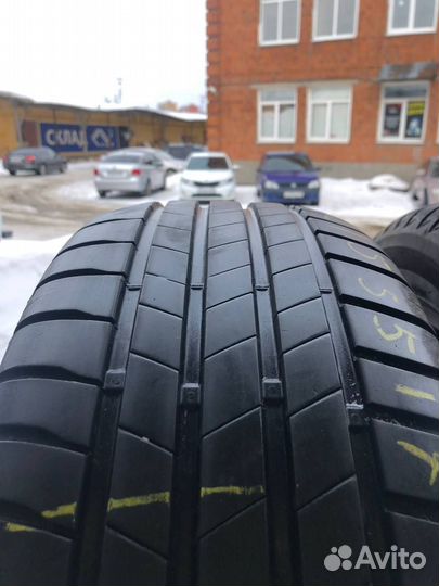 Bridgestone Turanza T005 215/55 R17 94V
