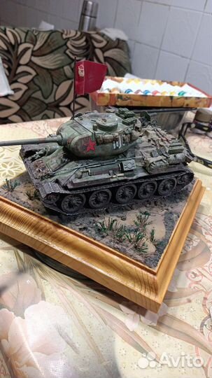 Собранная модель танка Т-34/86