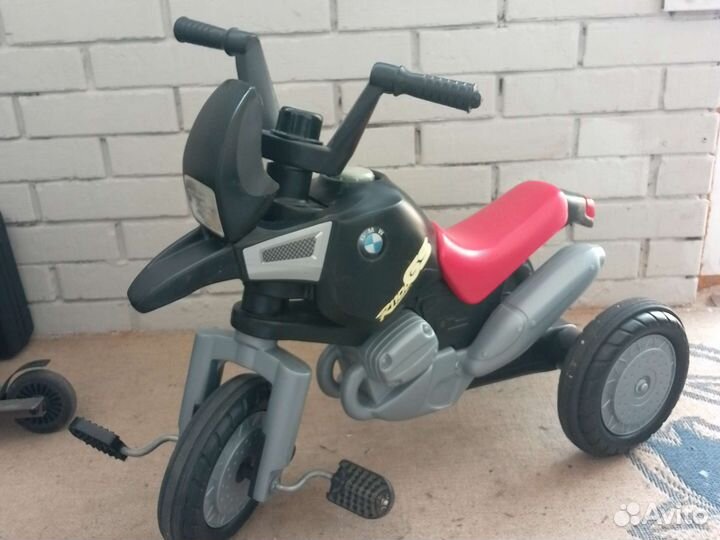 Детский трехколесный велосипед BMW