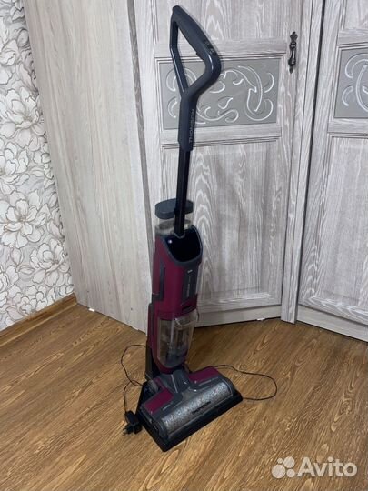 Вертикальный моющий пылесос Thomson VH20BW01