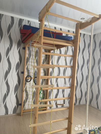 Деревянная детская шведская стенка