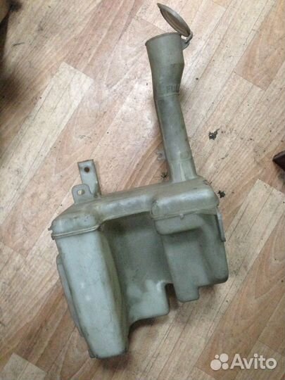 Бачок омывателя Mitsubishi Lancer 9 Cedia 06085103