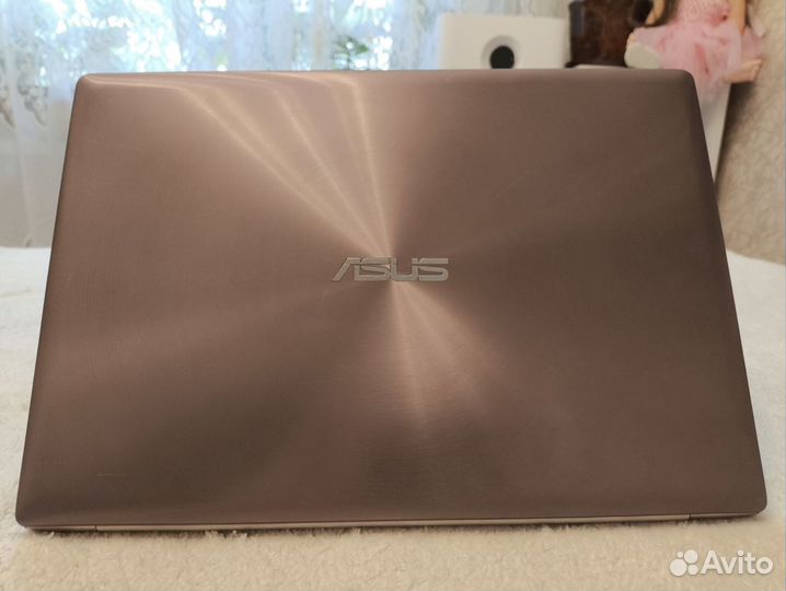 Asus ZenBook UX303L i7-4510U/8Gb/120GB/GT840/2GB