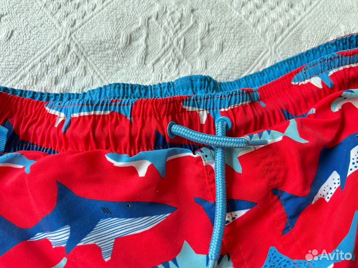Плавки шорты красные с акулами р.122