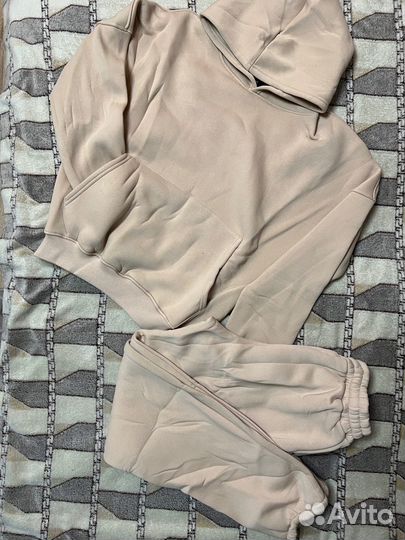 Продам женский спорт. костюм на флисе р. 48,50,52