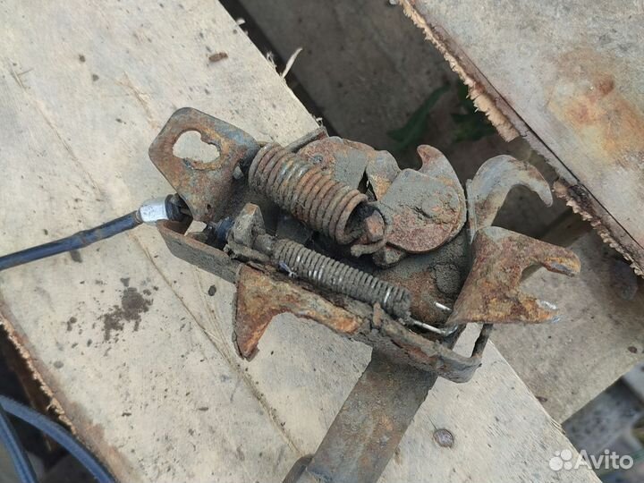 Дэу Нубира замок капота