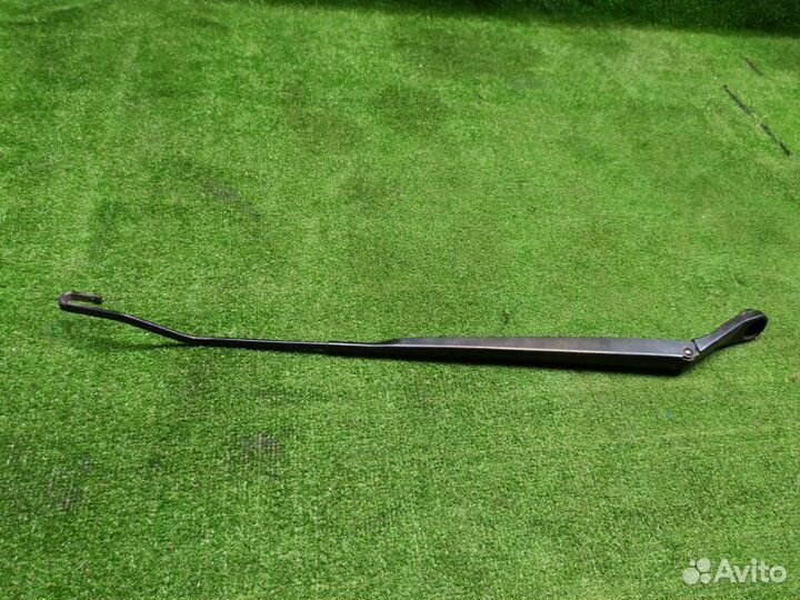 Поводок стеклоочистителя Nissan Primera 2001