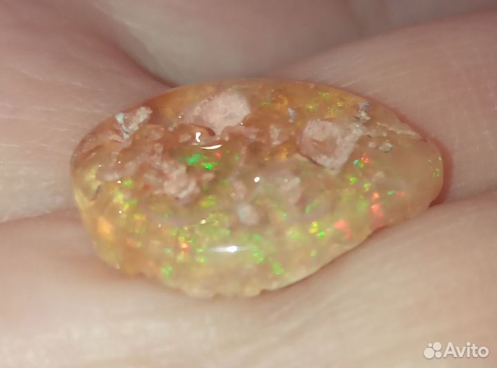 Опал огненный Мексика. Не облагорожен. Крупный