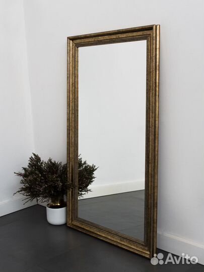 Зеркало настенное декоративное в раме Golosone