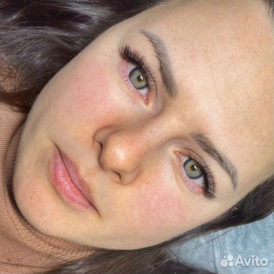 Наращивание ресниц брови