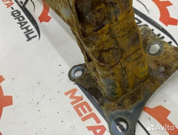 Усилитель бампера задний Peugeot Partner фургон