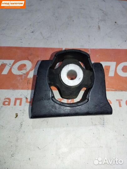 Подушка крепления двигателя передняя Toyota