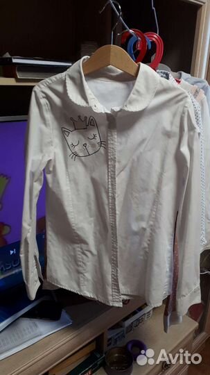 Рубашки, блузки 134 школа отдам