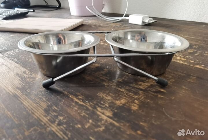 Миски для кошек и маленьких собак на подставке