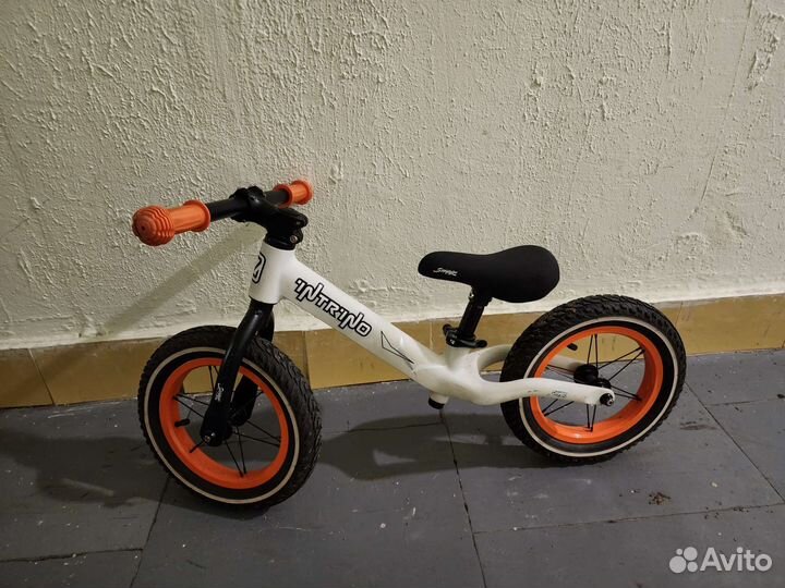 Беговел intrino