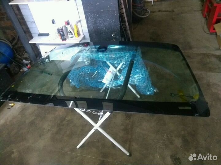 Лобовое стекло на Renault logan (Рено Логан) 2004