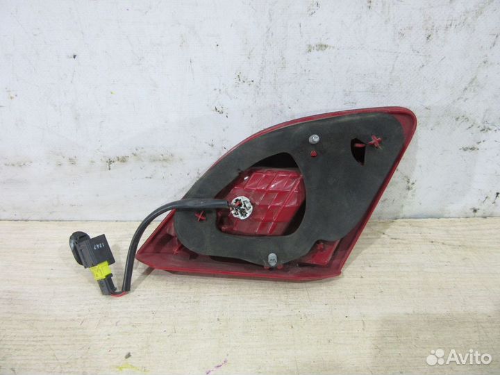 Фонарь задний внутренний правый Peugeot 408