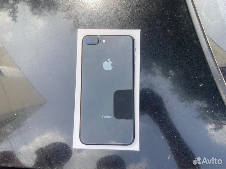 iPhone 8 plus 64gb разбитый
