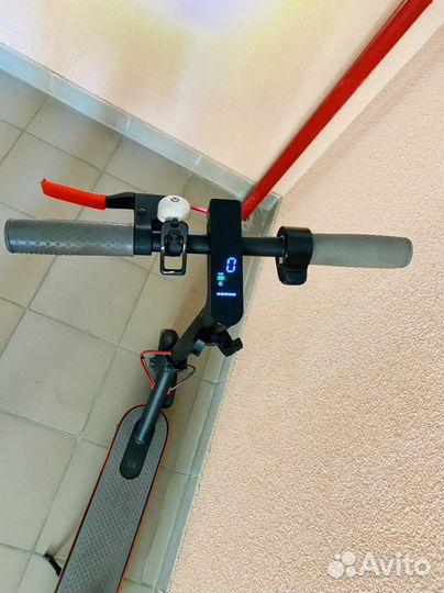 Электросамокат Xiaomi m365