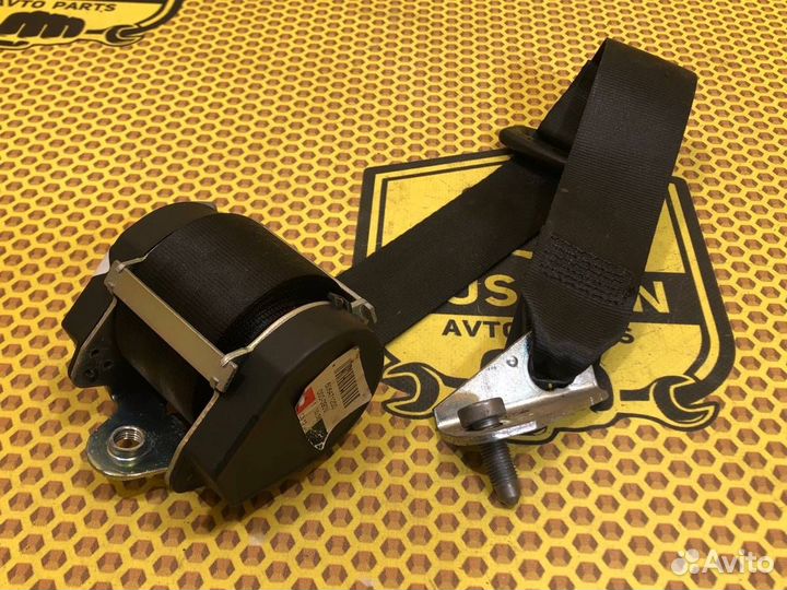 Ремень безопасности задний левый Volkswagen Golf