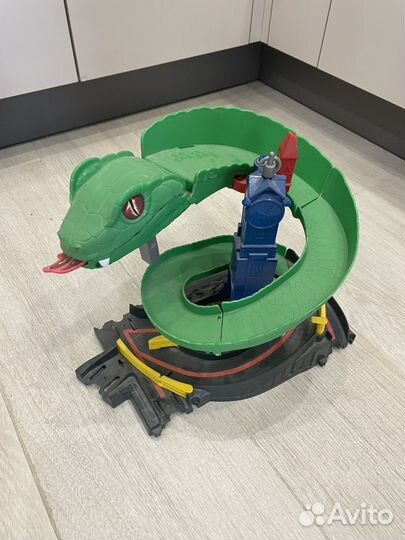 Hot wheels змея