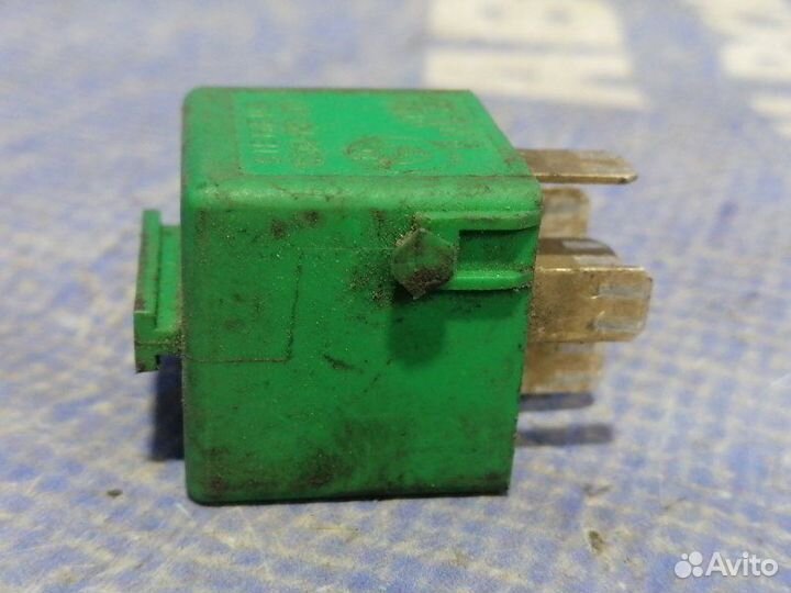 Реле Bmw E36 седан M50B25 1996